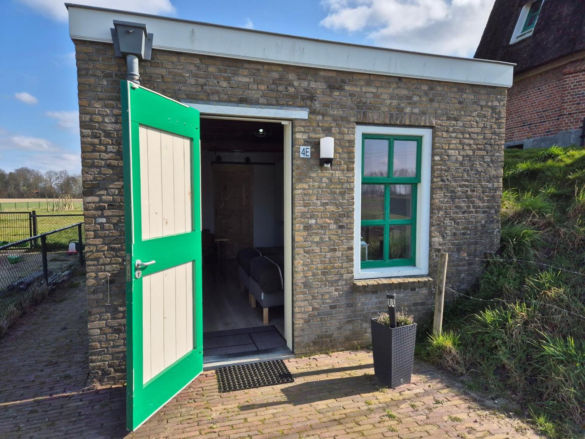 Slapen Aan De Voet Van De Molen Ovezande Exteriér fotografie